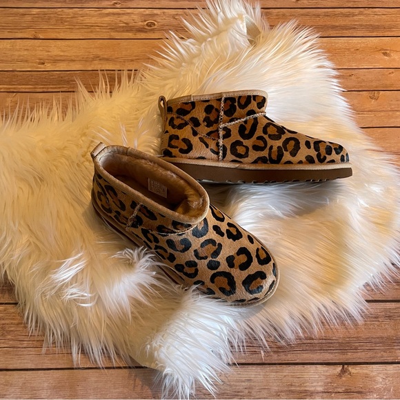 UGG Ultra Mini Classic Genuine Calf Hair Bootie - Picture 5 of 8